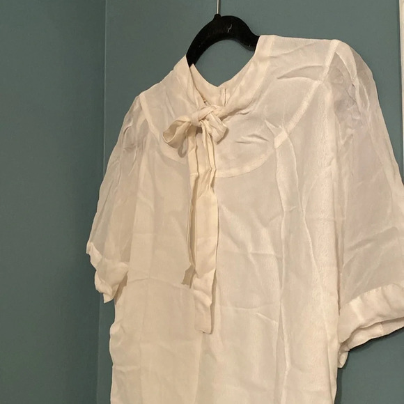 April Cornell cream women’s blouse - medium - back buttons - front tie - Picture 2 of 6